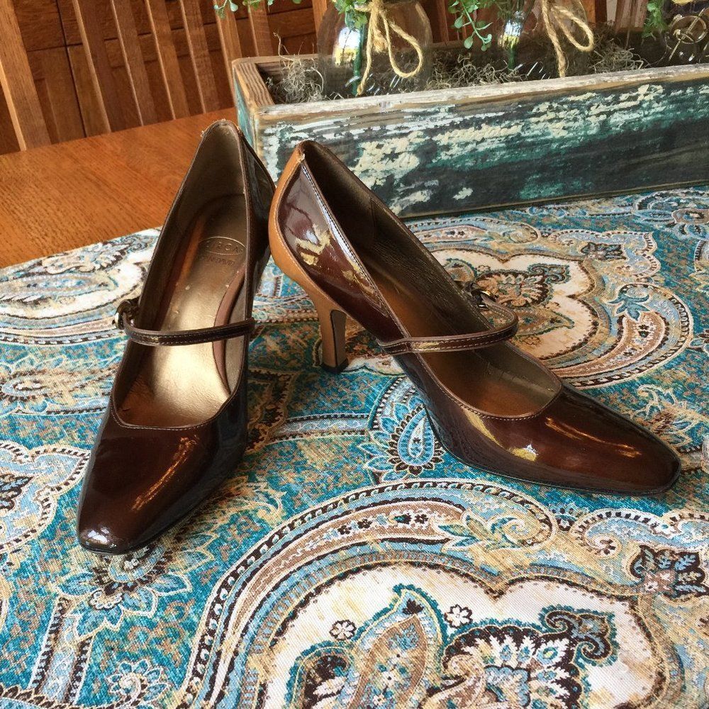 Circa Joan & David Leather MaryJane pump brown 6.5 Vintage